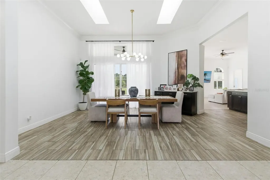 4529 Caesar Avenue Orlando FL 32833