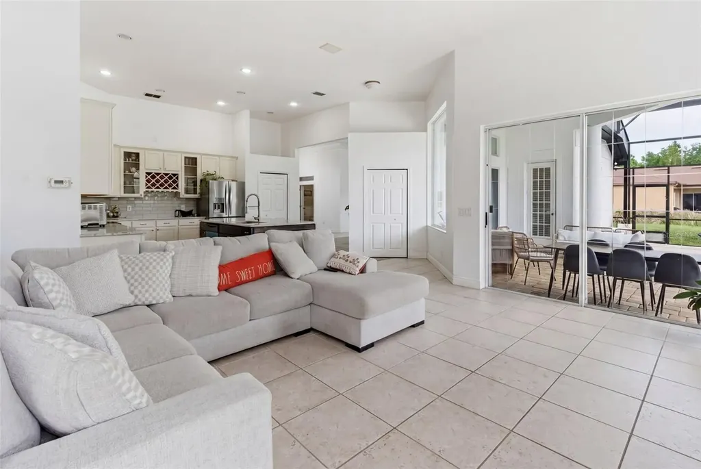4529 Caesar Avenue Orlando FL 32833