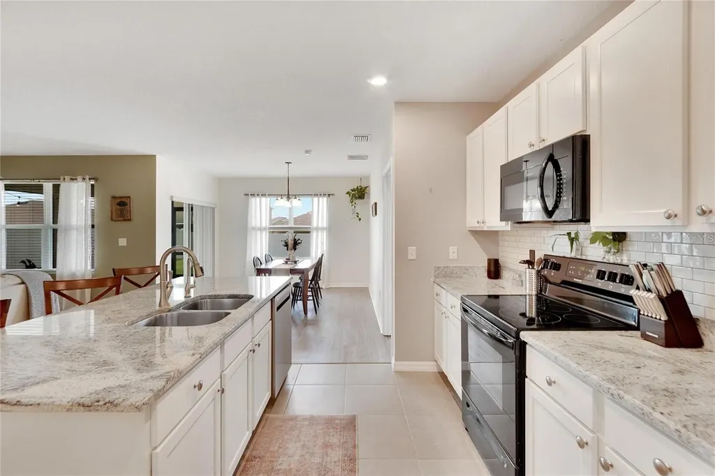 10324 Geese Trail Circle Sun City Center FL 33573