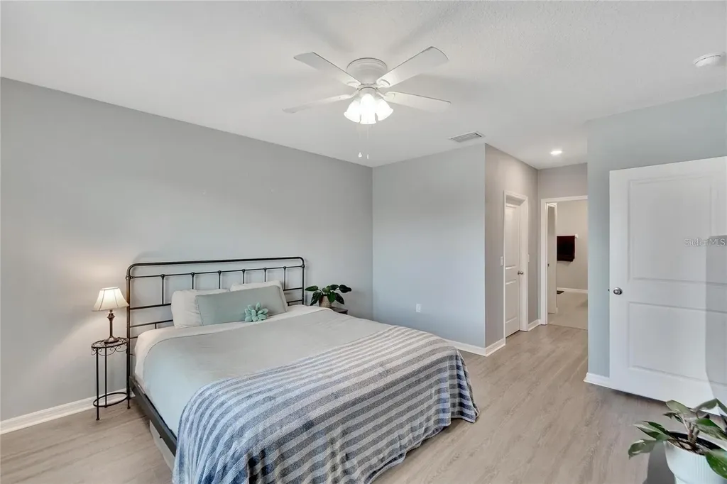 10324 Geese Trail Circle Sun City Center FL 33573
