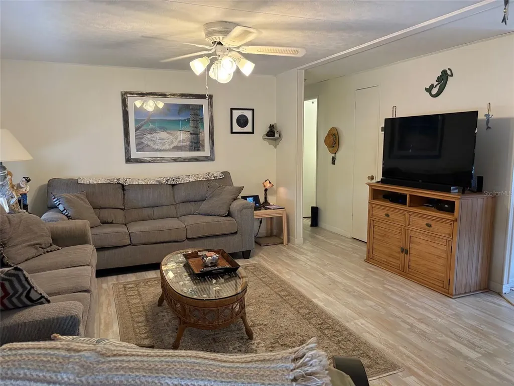 10297 N Lake Drive Largo FL 33773