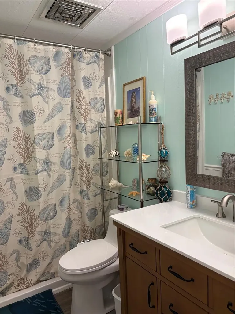 10297 N Lake Drive Largo FL 33773