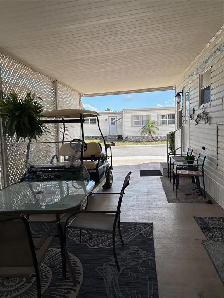 10297 N Lake Drive Largo FL 33773