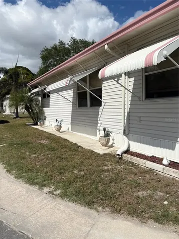 10297 N Lake Drive Largo FL 33773