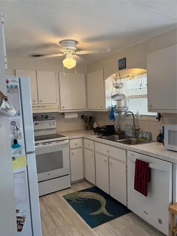 10297 N Lake Drive Largo FL 33773