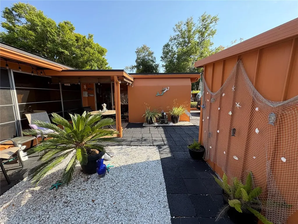 1705 N Jefferson Avenue Largo FL 33770
