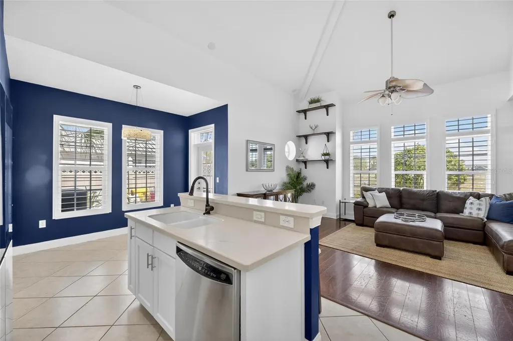 5536 Luminar Pointe Lane Apollo Beach FL 33572