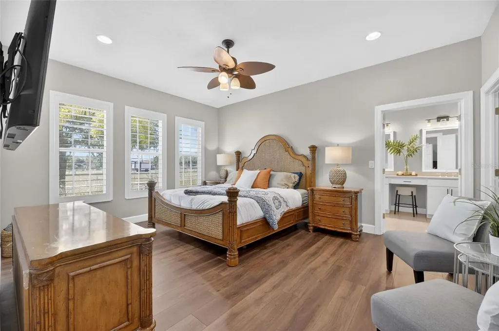 5536 Luminar Pointe Lane Apollo Beach FL 33572