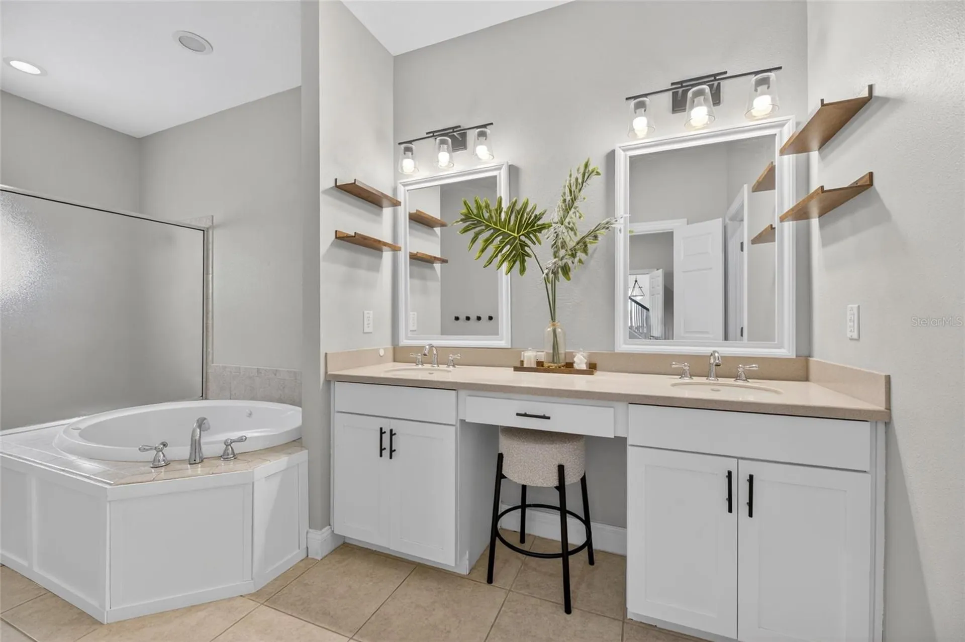 5536 Luminar Pointe Lane Apollo Beach FL 33572