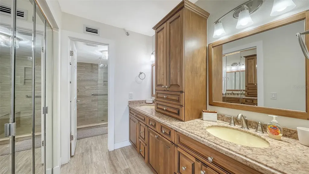 6294 Bahia Del Mar Circle St Petersburg FL 33715