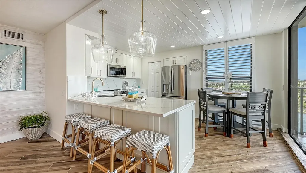 6294 Bahia Del Mar Circle St Petersburg FL 33715