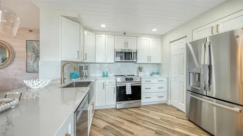 6294 Bahia Del Mar Circle St Petersburg FL 33715