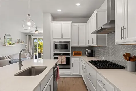 5607 Del Coronado Apollo Beach FL 33572