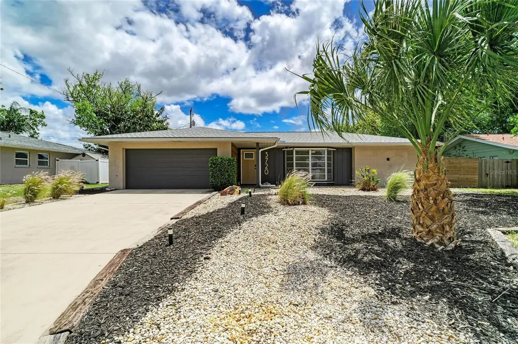 3720 Allenwood Street Sarasota FL 34232