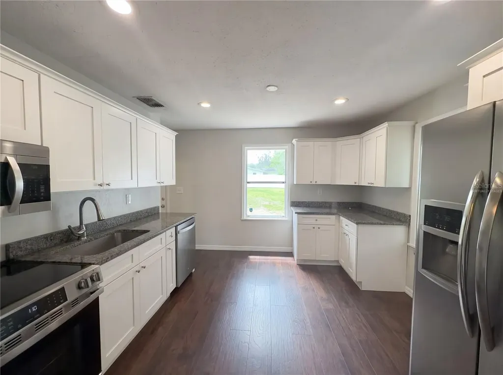 324 Bassedena Circle S Lakeland FL 33805