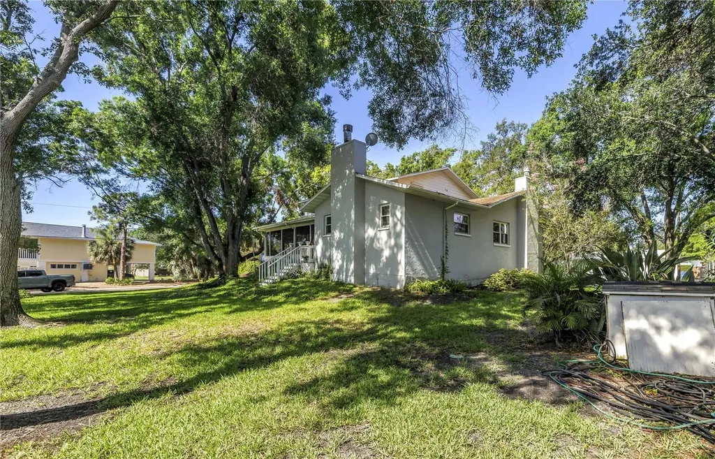 6505 Cedar Street NE St Petersburg FL 33702