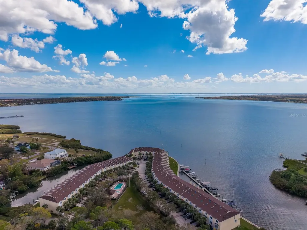 138 Brent Circle Oldsmar FL 34677