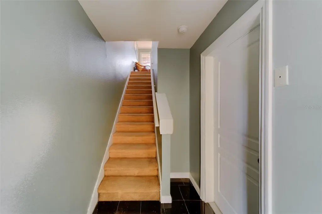 138 Brent Circle Oldsmar FL 34677