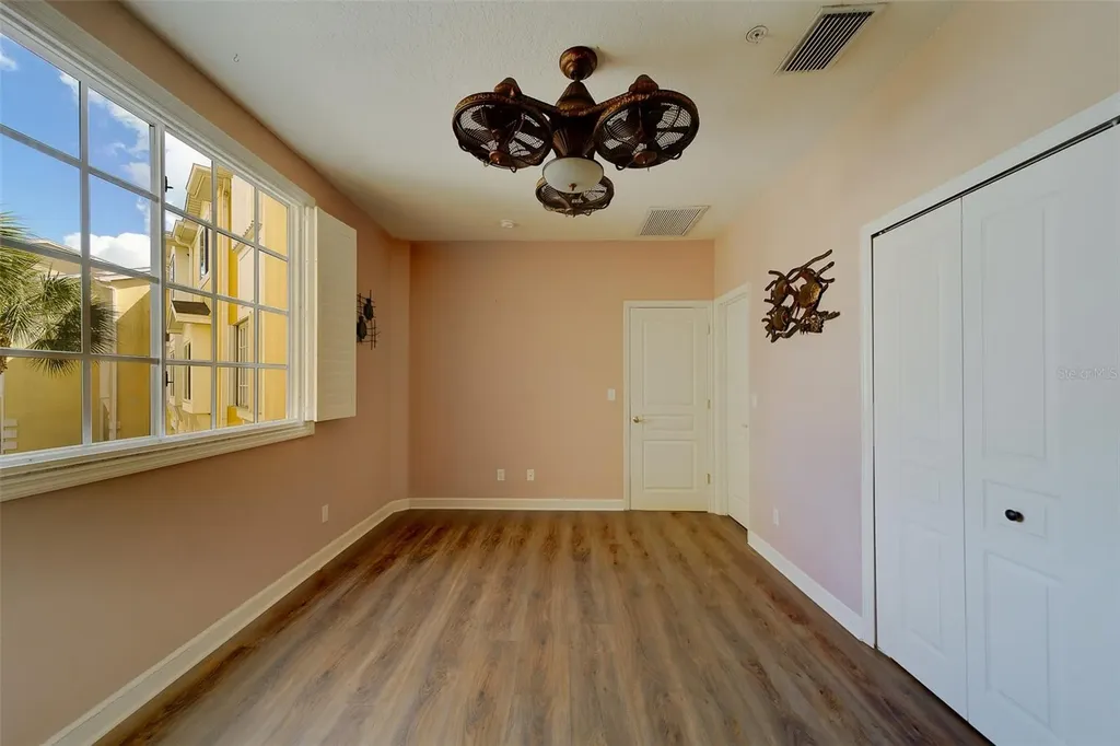 138 Brent Circle Oldsmar FL 34677
