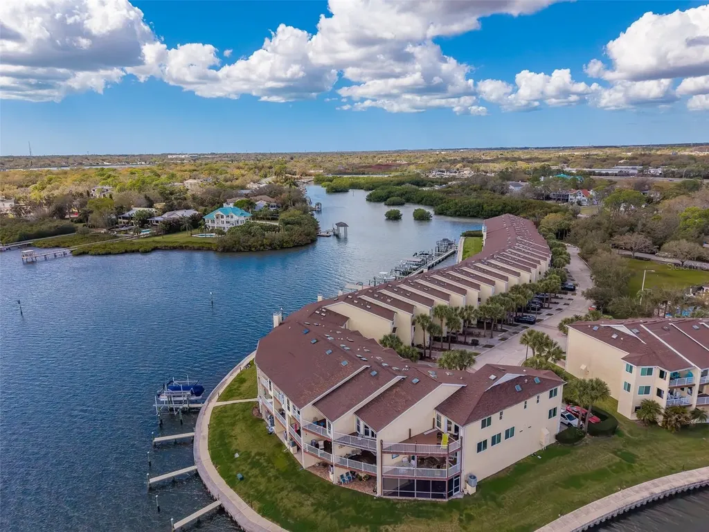 138 Brent Circle Oldsmar FL 34677