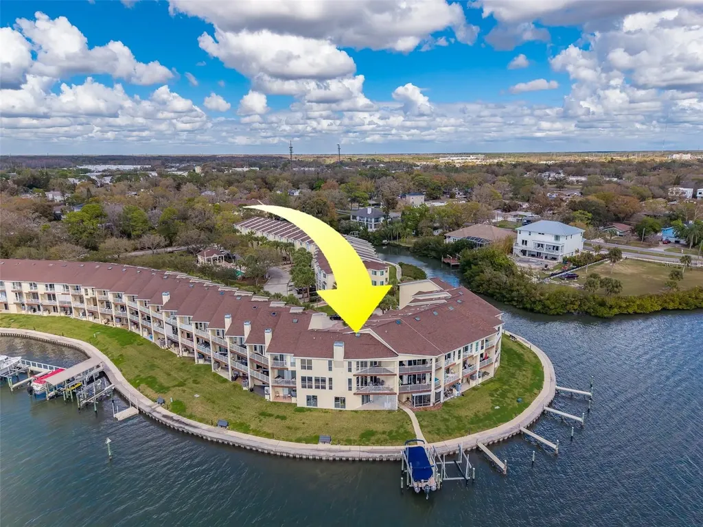 138 Brent Circle Oldsmar FL 34677