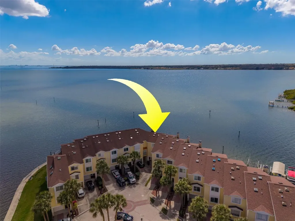 138 Brent Circle Oldsmar FL 34677