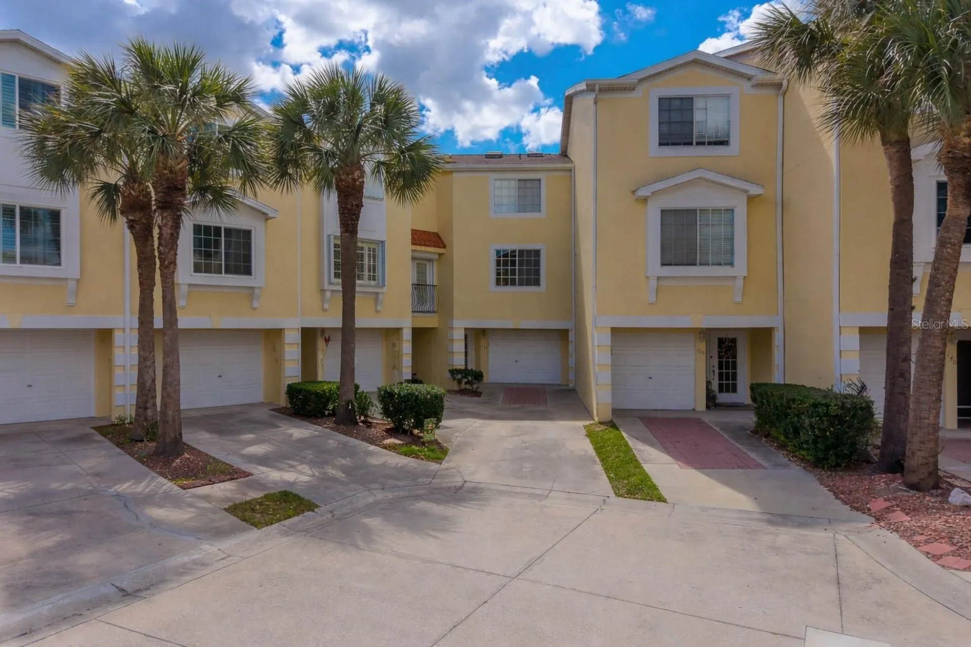 138 Brent Circle Oldsmar FL 34677