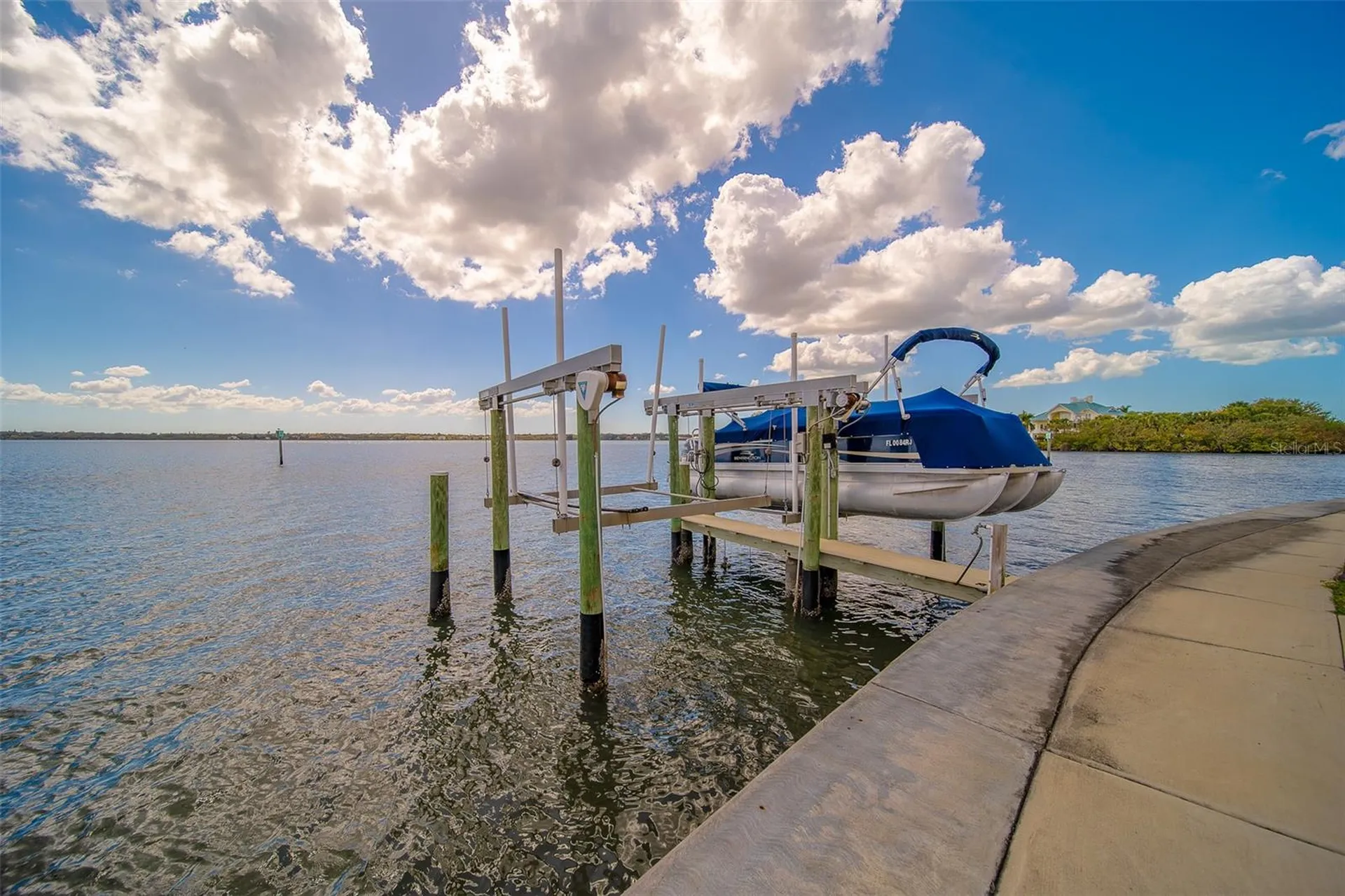 138 Brent Circle Oldsmar FL 34677