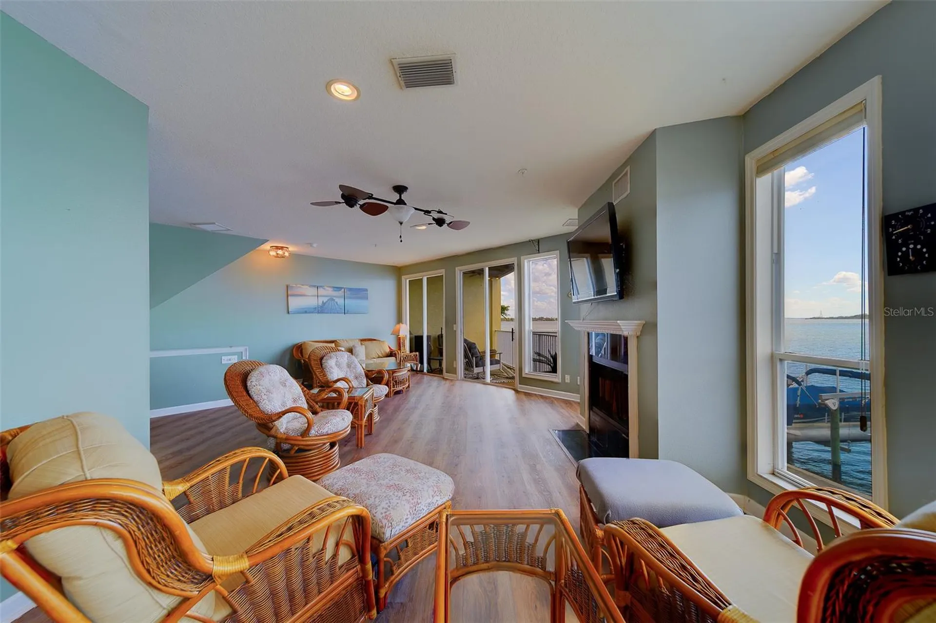 138 Brent Circle Oldsmar FL 34677