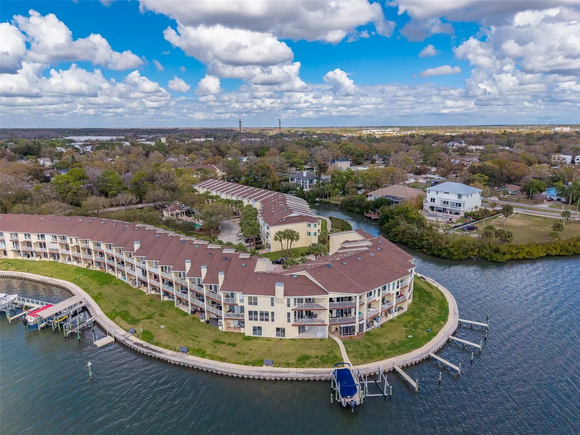 138 Brent Circle Oldsmar FL 34677