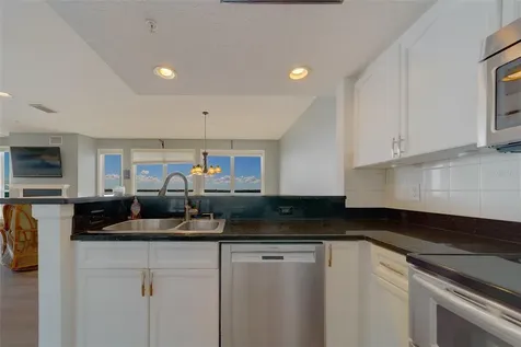 138 Brent Circle Oldsmar FL 34677