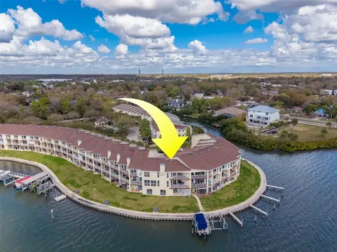 138 Brent Circle Oldsmar FL 34677