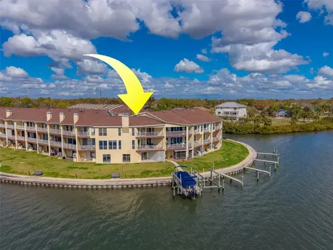 138 Brent Circle Oldsmar FL 34677