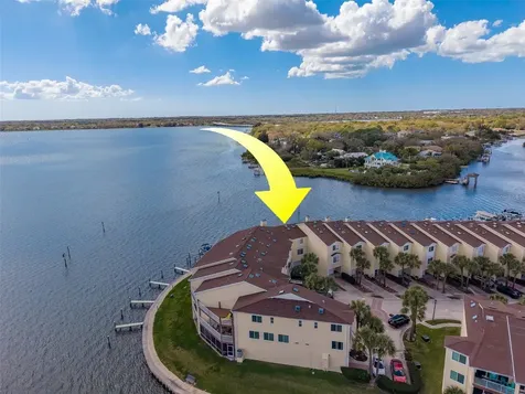 138 Brent Circle Oldsmar FL 34677