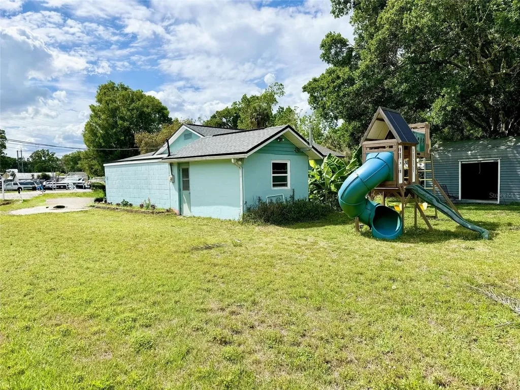 1865 Pioneer Trail New Smyrna Beach FL 32168