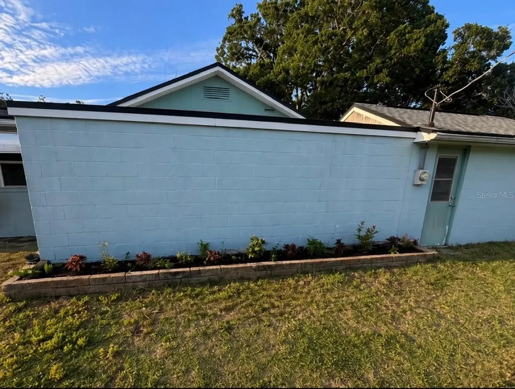 1865 Pioneer Trail New Smyrna Beach FL 32168
