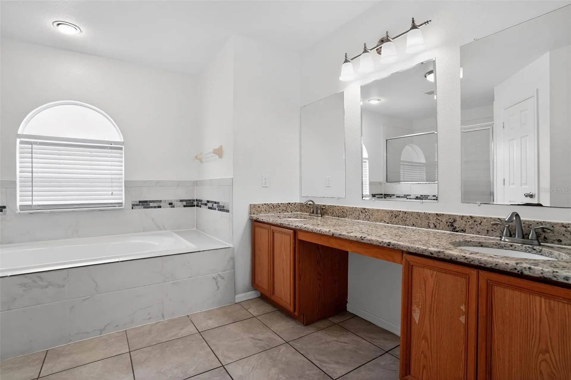 202 Amesbury Lane Kissimmee FL 34758