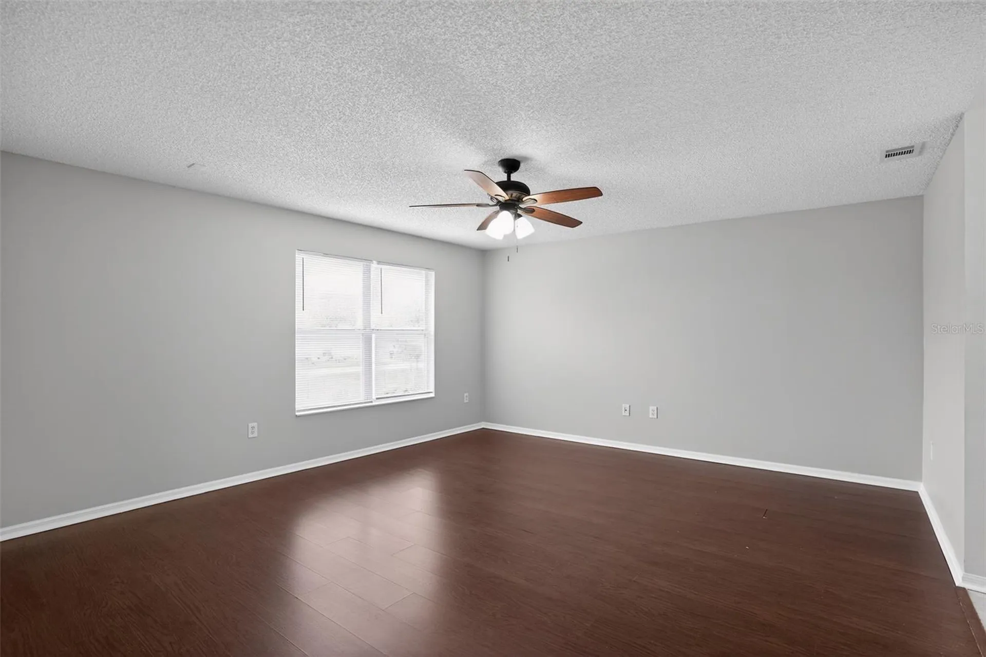 202 Amesbury Lane Kissimmee FL 34758