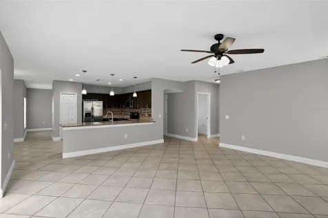 202 Amesbury Lane Kissimmee FL 34758
