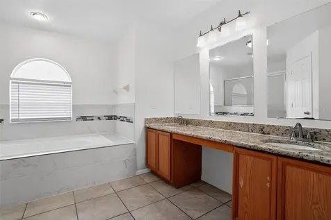 202 Amesbury Lane Kissimmee FL 34758