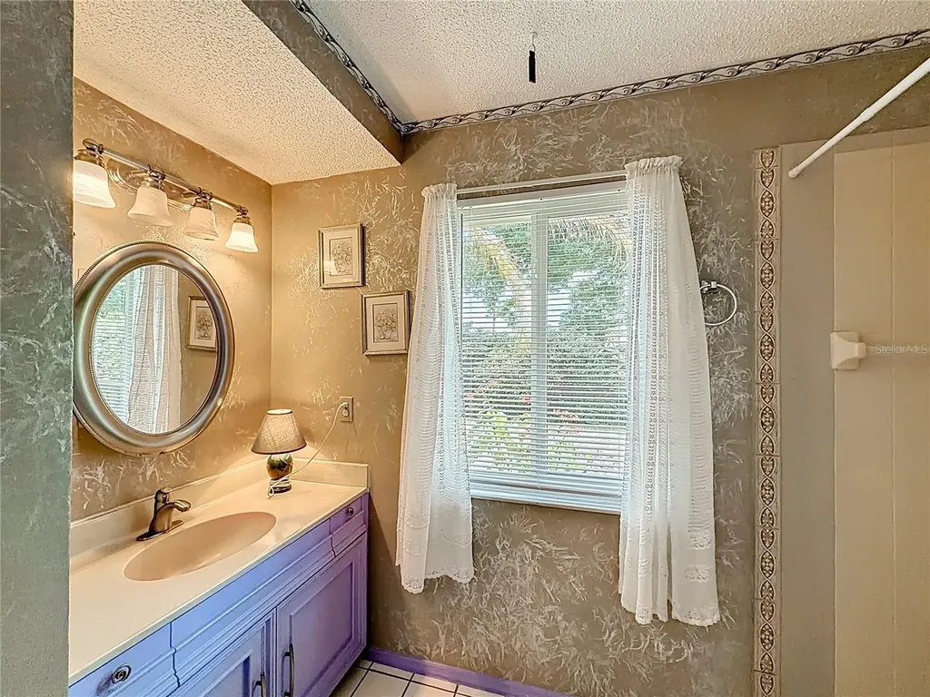 601 E Seminole Drive Venice FL 34293