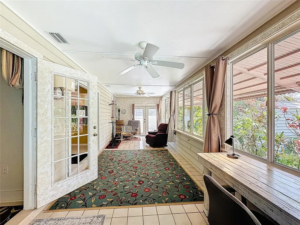 601 E Seminole Drive Venice FL 34293