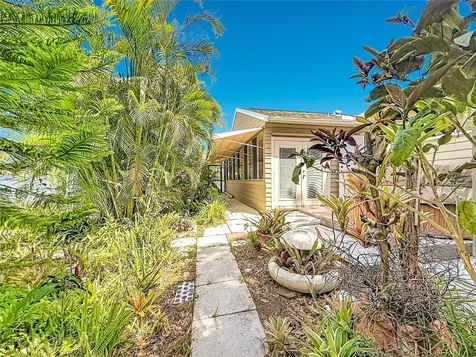 601 E Seminole Drive Venice FL 34293