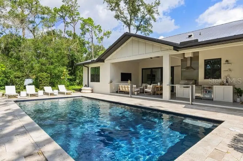 4650 10th Street Sarasota FL 34232