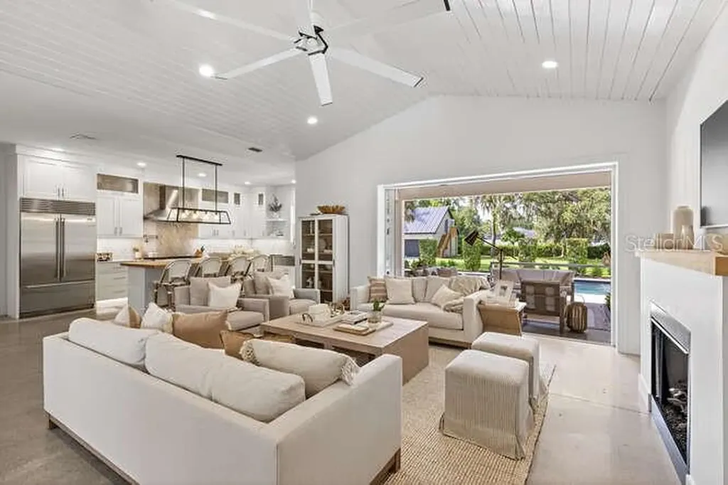 4650 10th Street Sarasota FL 34232