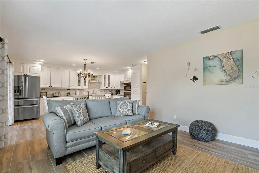 340 Moorings Cove Drive Tarpon Springs FL 34689