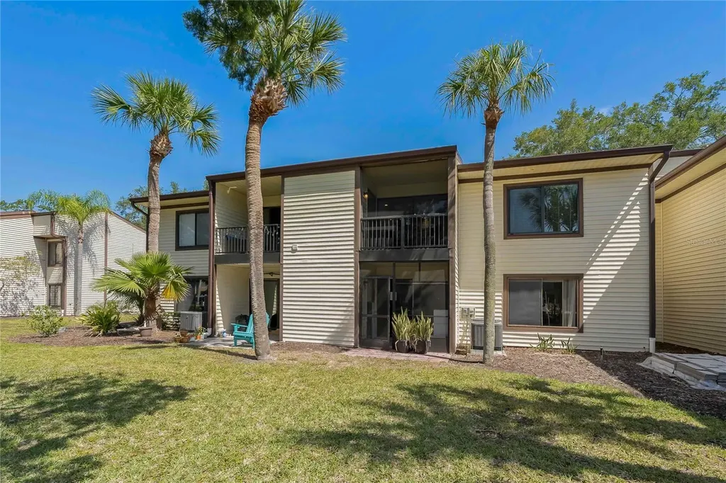 340 Moorings Cove Drive Tarpon Springs FL 34689