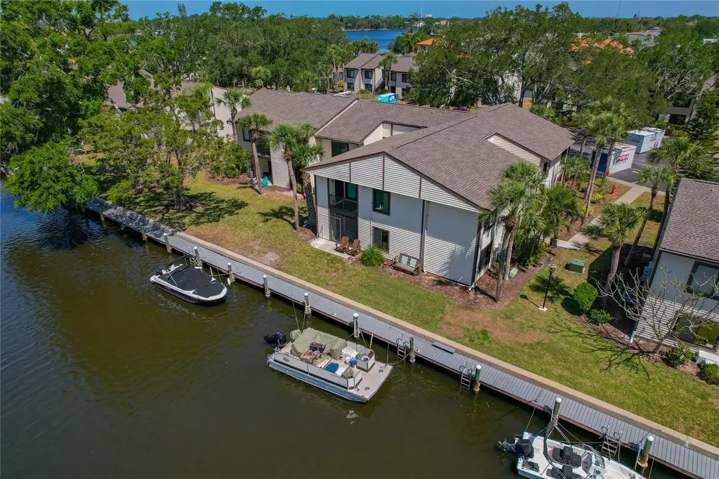340 Moorings Cove Drive Tarpon Springs FL 34689
