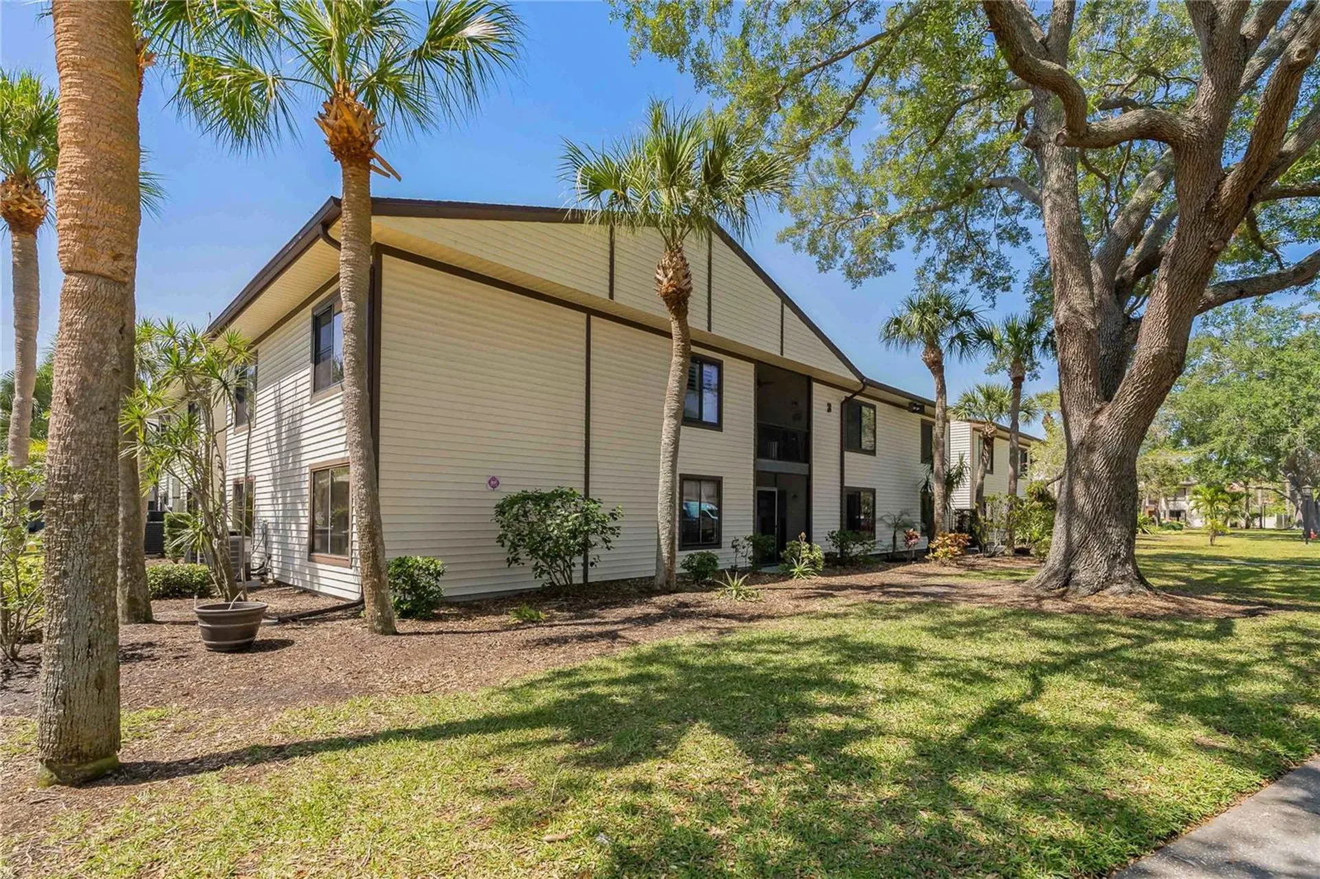 340 Moorings Cove Drive Tarpon Springs FL 34689