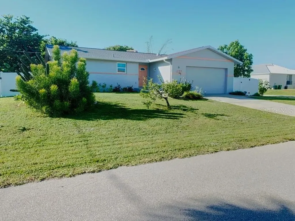 323 Dolphin Parkway Punta Gorda FL 33950